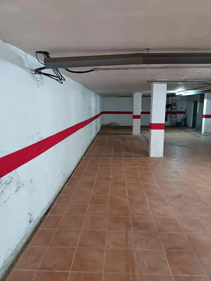 Garaje en venta en Calle de Manila, Los Cuarteros