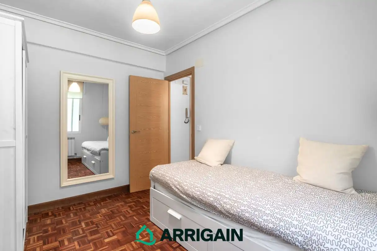 Schlafzimmer von Wohnung zum Verkauf in Donostia - San Sebastián  mit Heizung, Privatgarten und Balkon