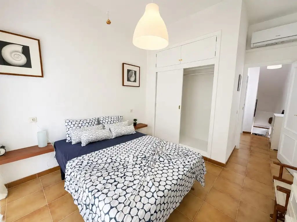 Schlafzimmer von Maisonette zum Verkauf in La Manga del Mar Menor mit Klimaanlage