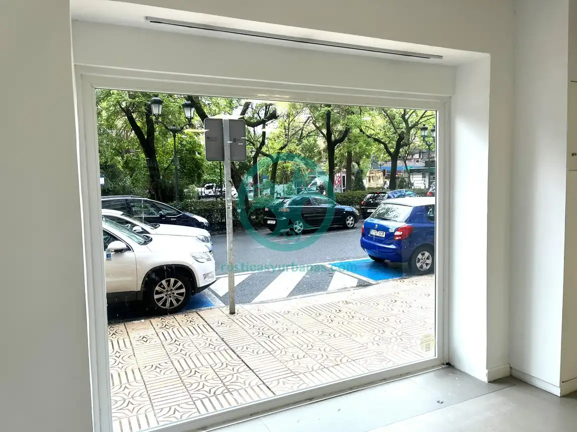 Gewerbefläche zum Verkauf in Avenida de España 22, imagen 2