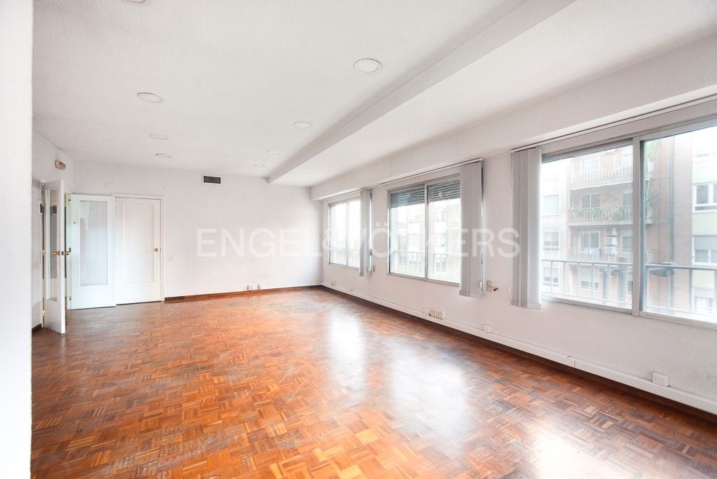 Living room of Apartment for sale in Castellón de la Plana / Castelló de la Plana  with Air Conditioner, Heating and Parquet flooring