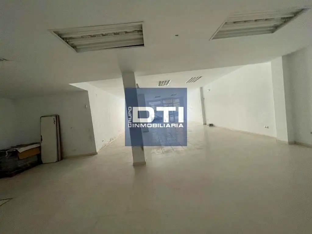 Local comercial en venta en Avenida Primero de Mayo, imagen 11