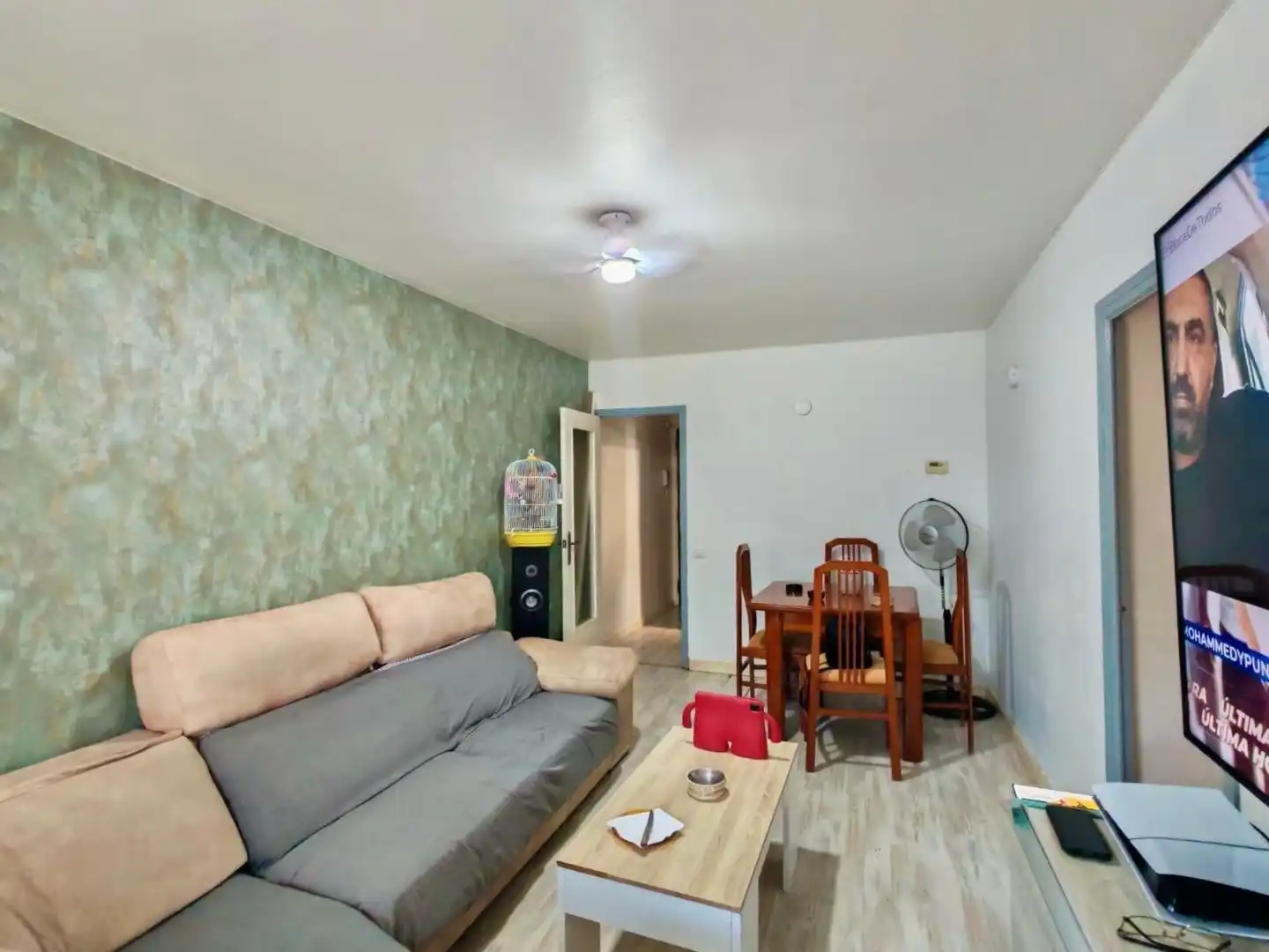 Sala d'estar de Planta baixa en venda en Barcelona amb Calefacció i Moblat