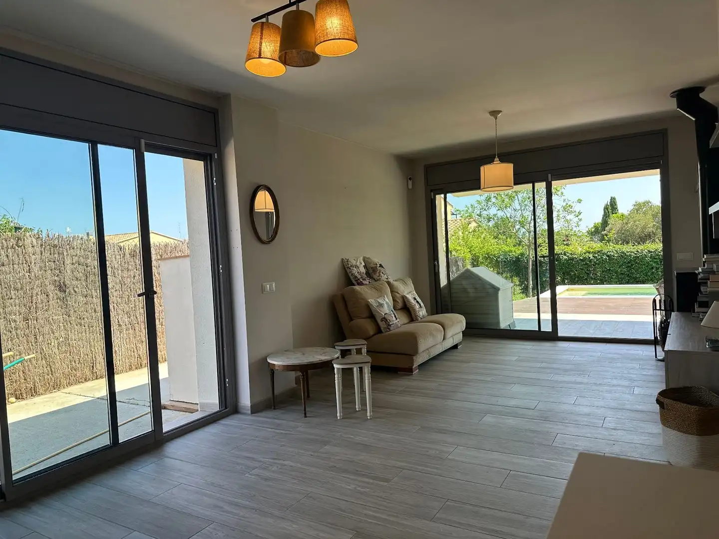 Sala de estar de Casa o chalet en venta en L'Estartit con Jardín privado, Trastero y Piscina