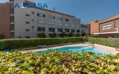 Piscina de Pis en venda en  Madrid Capital amb Terrassa i Piscina