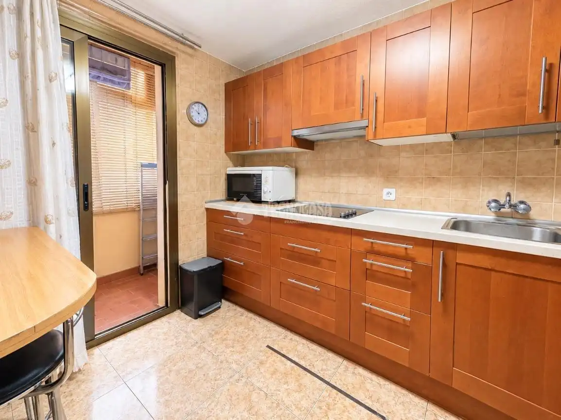 Casa pareada con jardín en venta en Casco Antiguo, imagen 6