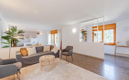 Sala d'estar de Casa o xalet en venda en Teià amb Calefacció, Jardí privat i Terrassa