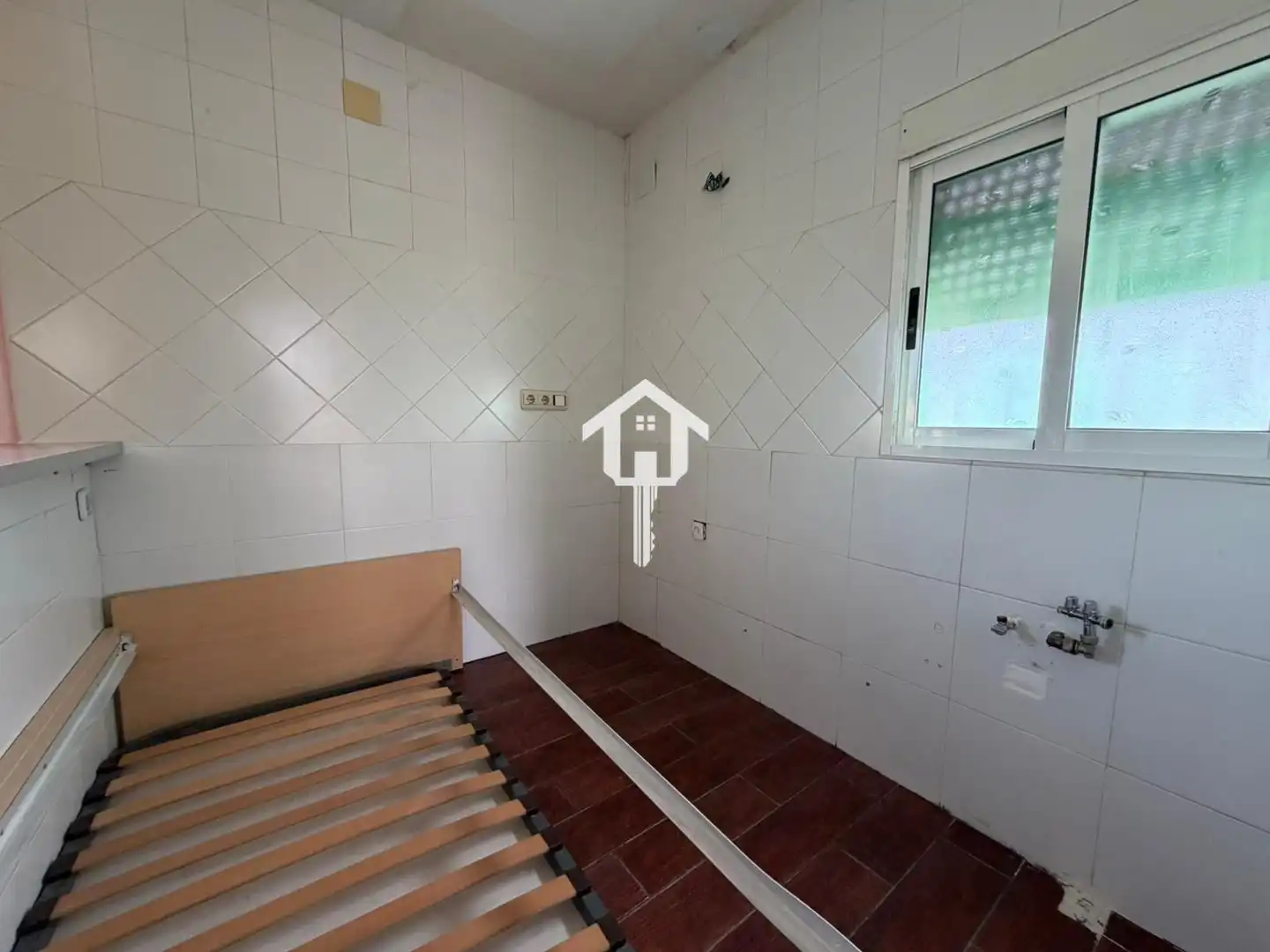 Habitación de Piso en venta en Alicante / Alacant con Jardín privado, Trastero y Piscina