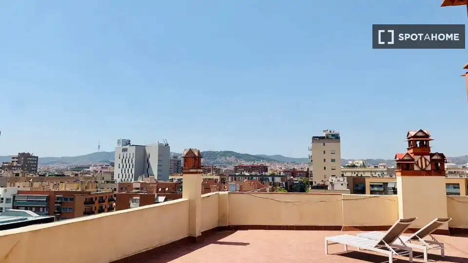 Flat with terrace to rent in Sant Martí, imagen 6