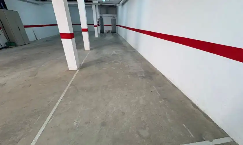 Parkplatz von Einfamilien-Reihenhaus zum Verkauf in Carboneras mit Klimaanlage, Terrasse und Abstellraum