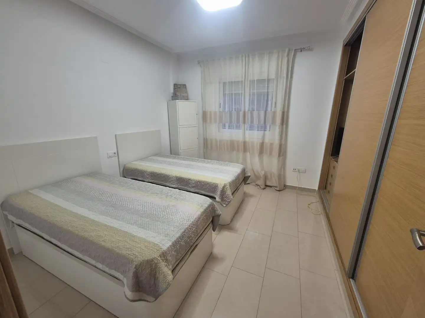 Dormitori de Casa o xalet de lloguer en Mutxamel amb Aire condicionat, Calefacció i Piscina
