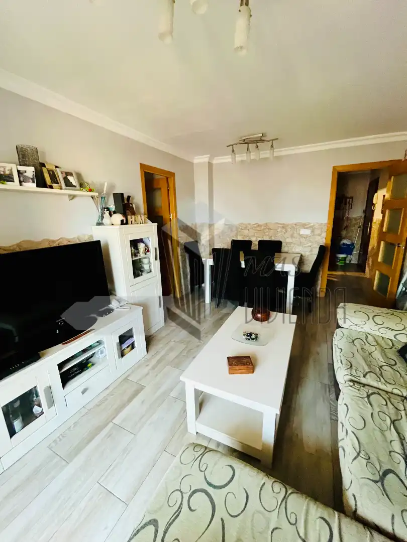Living room of Flat for sale in Algeciras  with Furnished