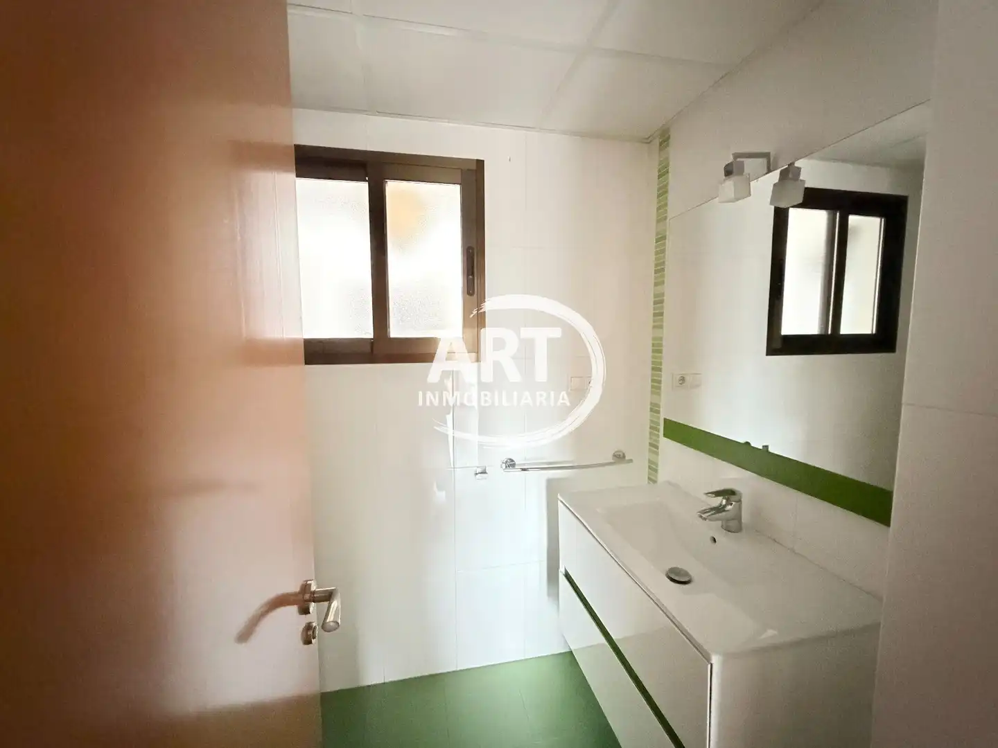 Bany de Pis en venda en L'Eliana amb Aire condicionat i Calefacció