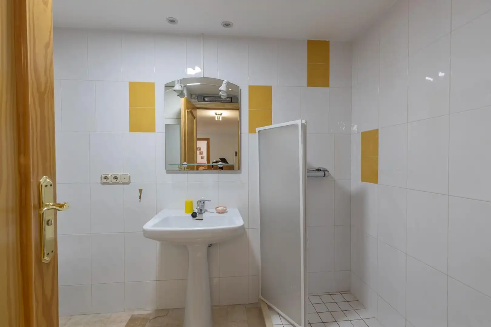 Bany de Casa o xalet en venda en Las Gabias amb Piscina comunitària