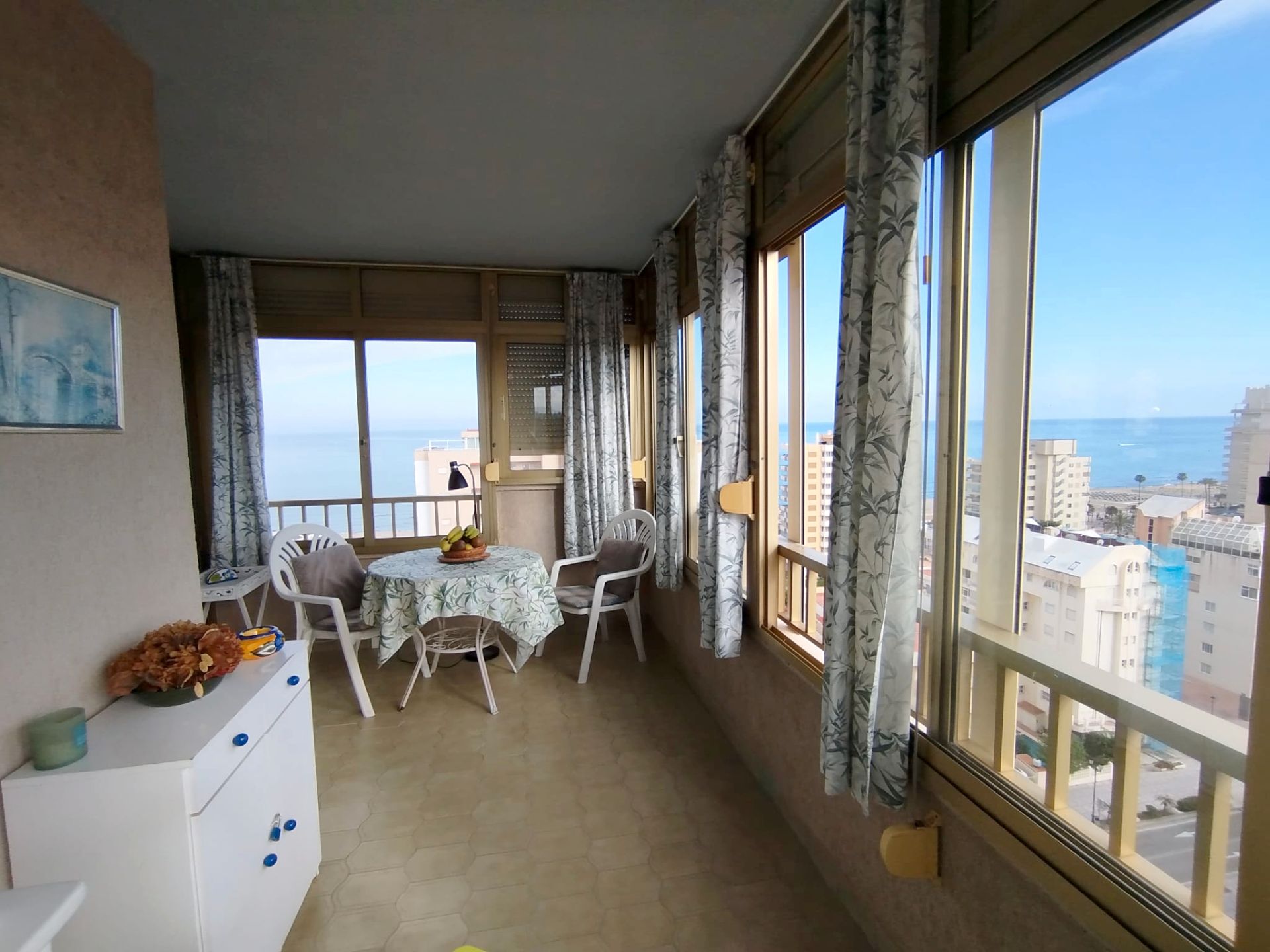 Dormitori de Apartament en venda en Fuengirola amb Aire condicionat, Calefacció i Terrassa