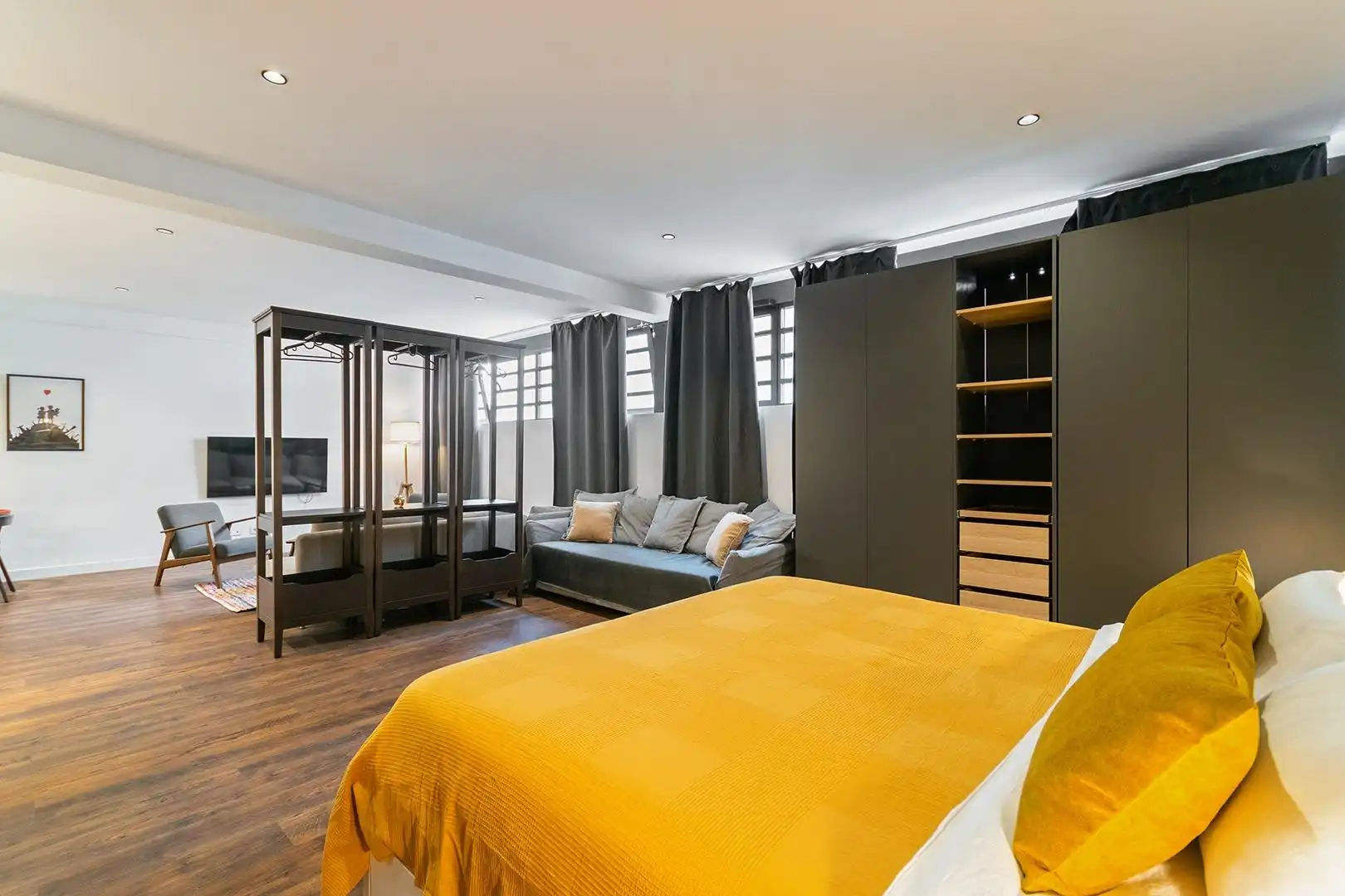 Schlafzimmer von Wohnungen zum Verkauf in Barcelona mit Klimaanlage, Privatgarten und Schwimmbad