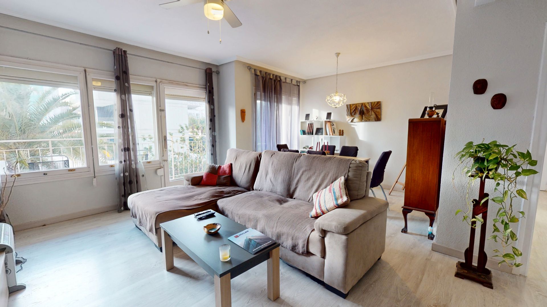 Living room of Flat for sale in Alicante / Alacant  with Air Conditioner, Heating and Parquet flooring