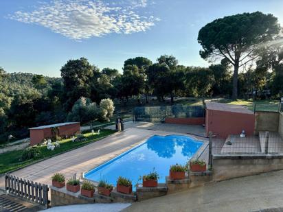 Piscina de Casa o xalet en venda en Cassà de la Selva amb Aire condicionat, Calefacció i Jardí privat