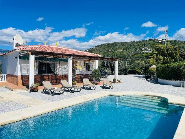 Casa-chalet en Alquiler en Torrox Pueblo