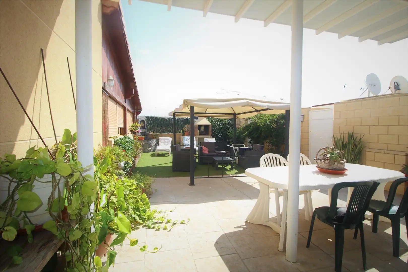 Houses for sale in Pueblo Español - Coveta Fumá