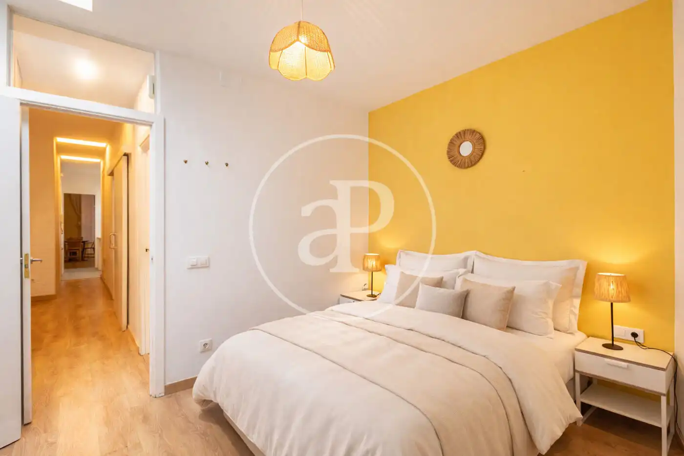 Schlafzimmer von Wohnung zum Verkauf in Barcelona mit Heizung, Möbliert und Balkon
