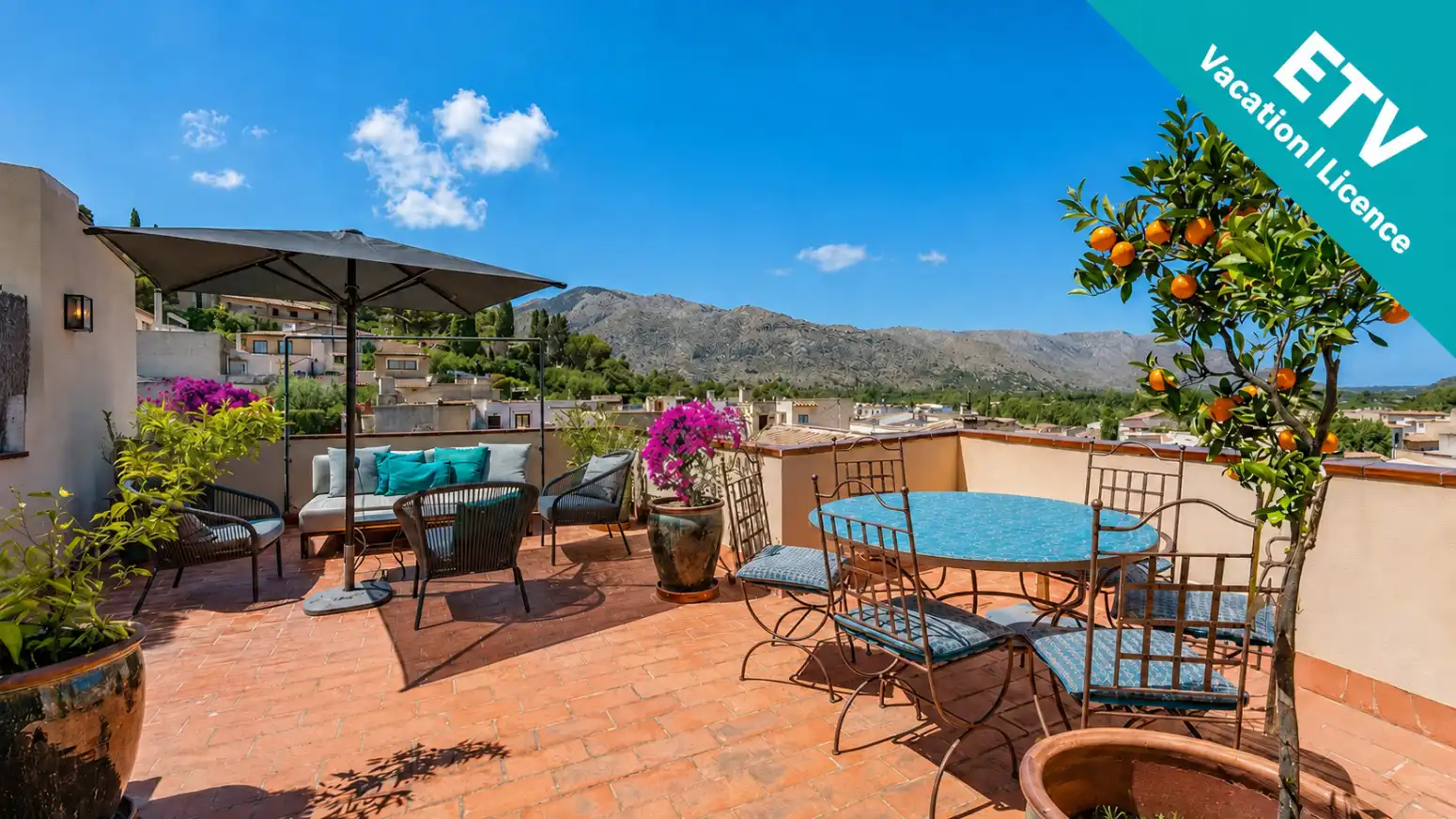 Casa bifamiliare con terrazza in vendita a Pollença - carrer de bou