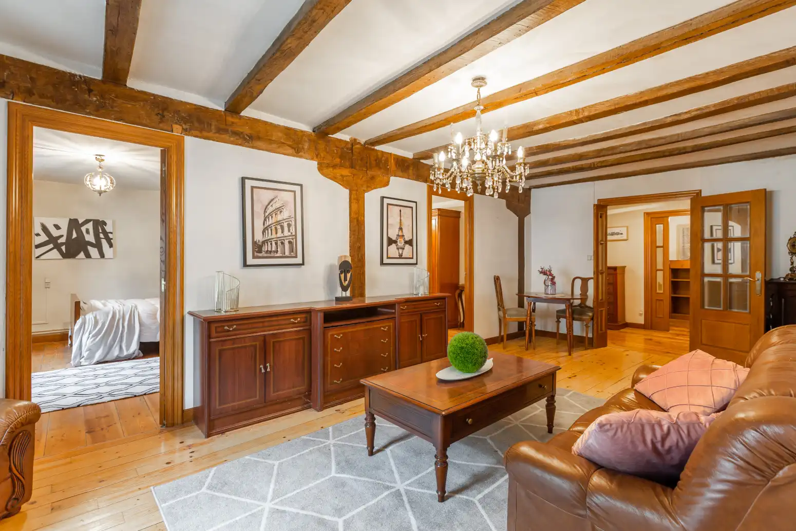 Sala d'estar de Pis en venda en Anue amb Parquet, Traster i Balcó