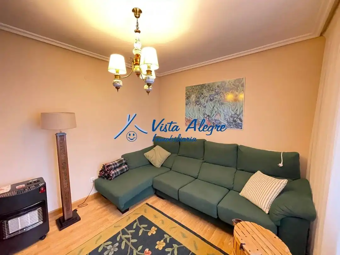 Sala de estar de Casa o chalet en venta en Cuzcurrita de Río Tirón con Calefacción, Jardín privado y Terraza