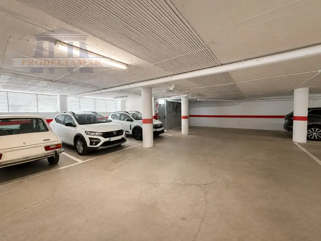 Parking de Apartamento en venta en L'Ampolla con Aire acondicionado, Amueblado y Horno