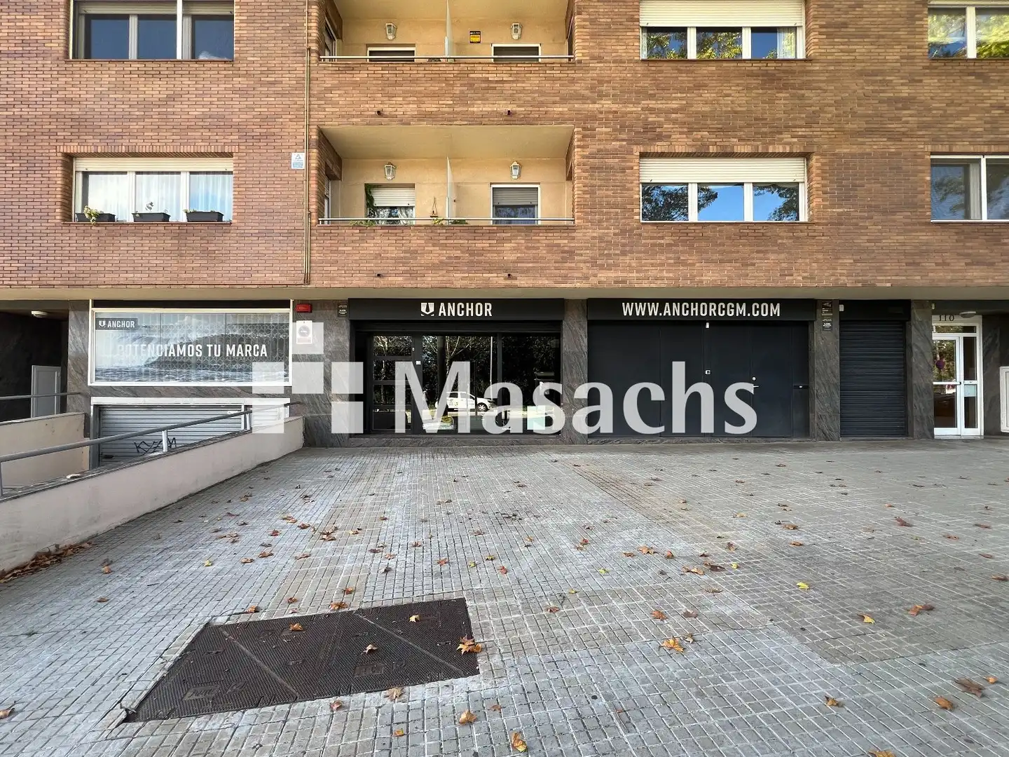 Vista exterior de Oficina en venta en Rubí