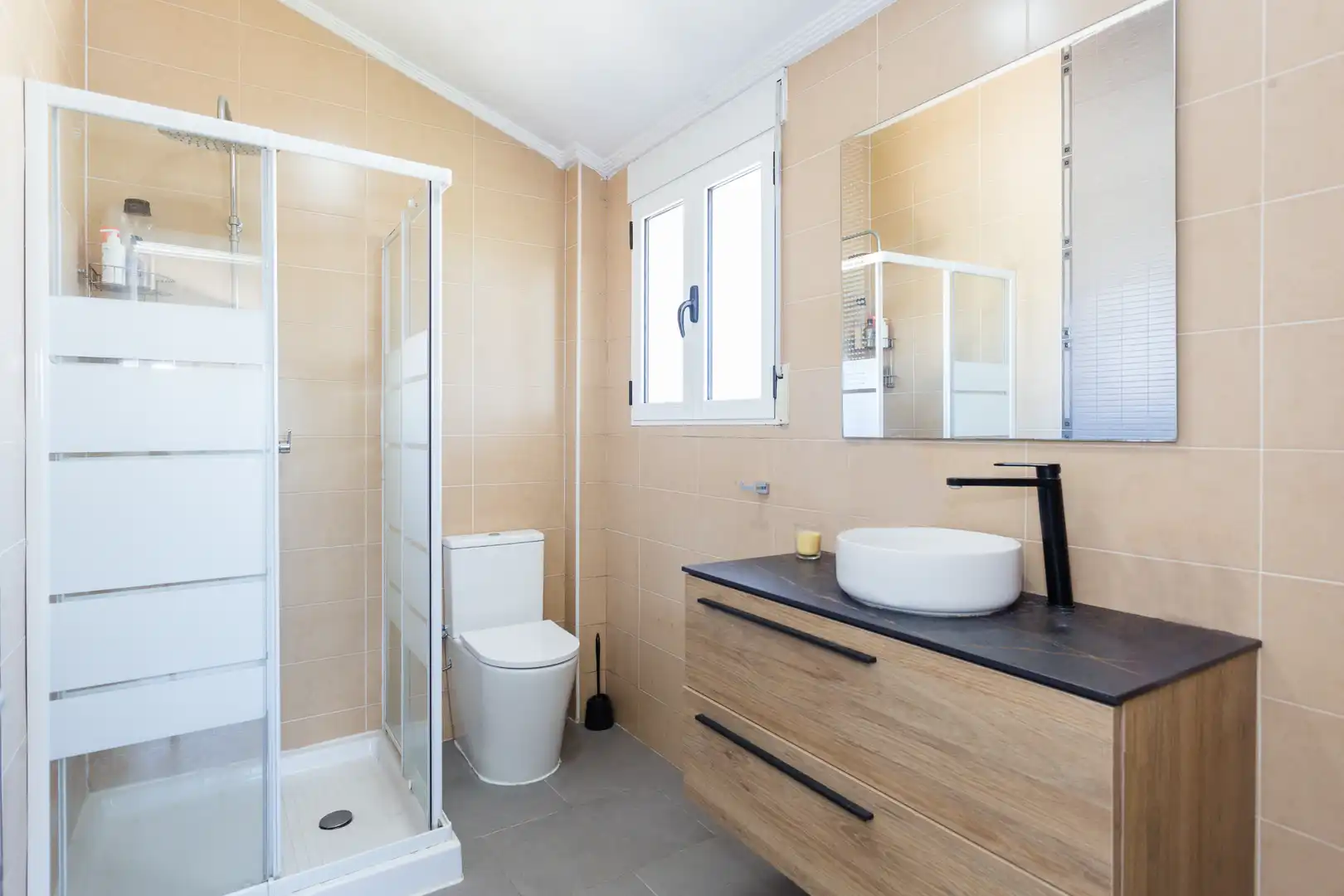 Bathroom of Houses for sale in San Antonio de Benagéber  with Air Conditioner, Heating and Private garden
