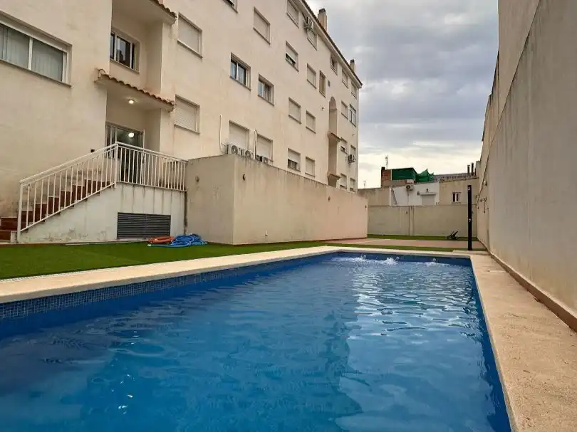 Schwimmbecken von Dachboden zur Miete in Murcia mit Klimaanlage, Terrasse und Möbliert