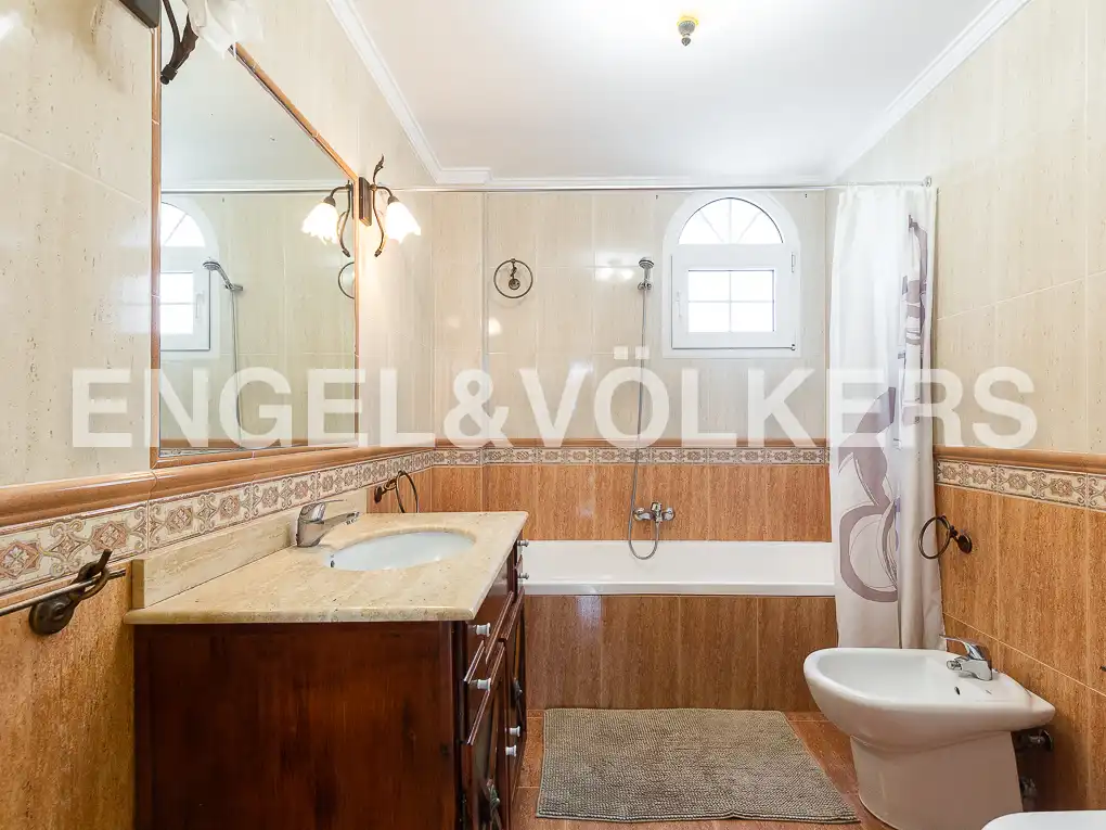 Bathroom of Houses for sale in Cullera  with Air Conditioner, Heating and Private garden