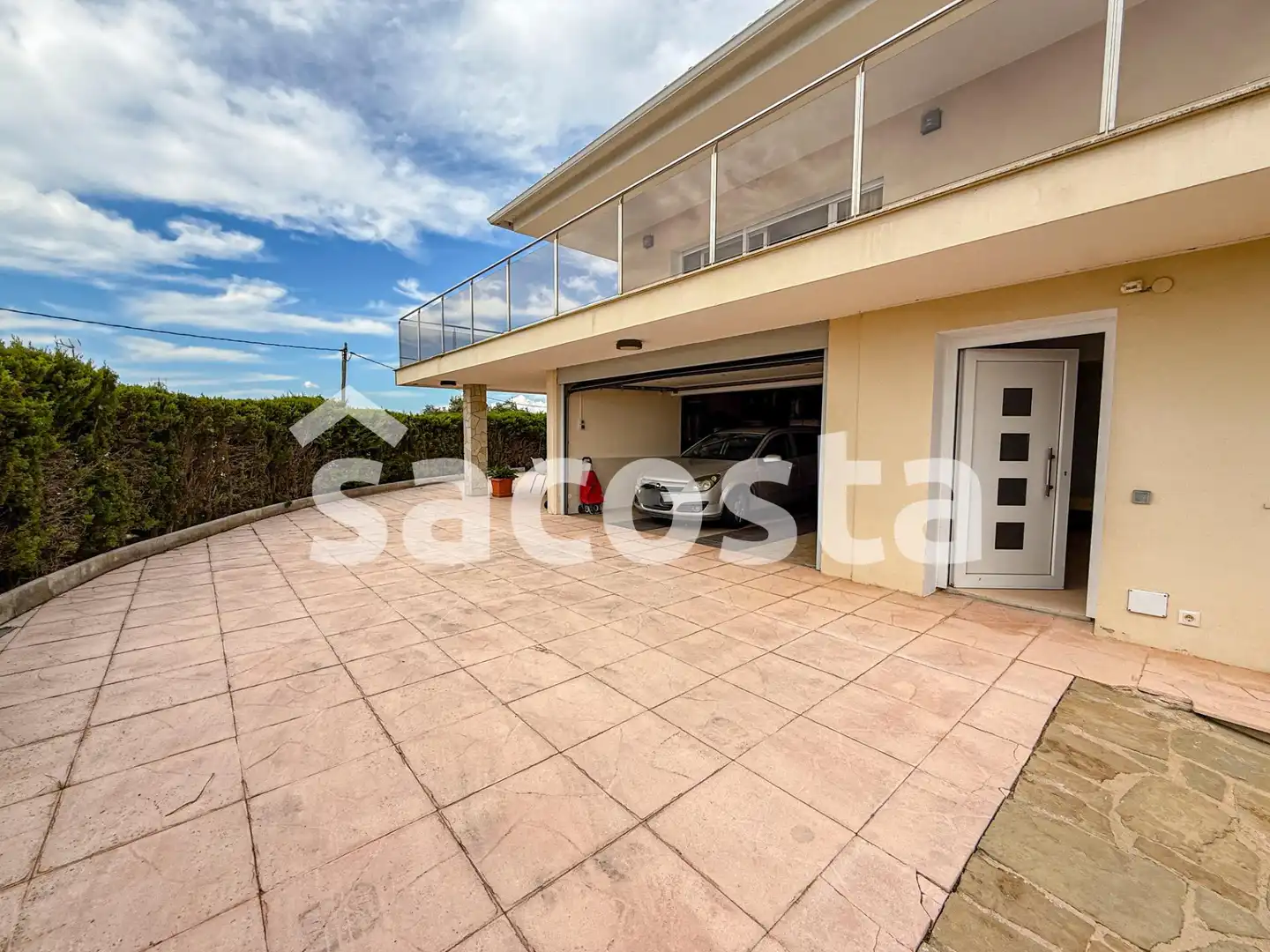 Terrasse von Haus oder Chalet zum Verkauf in Lloret de Mar mit Klimaanlage, Heizung und Privatgarten