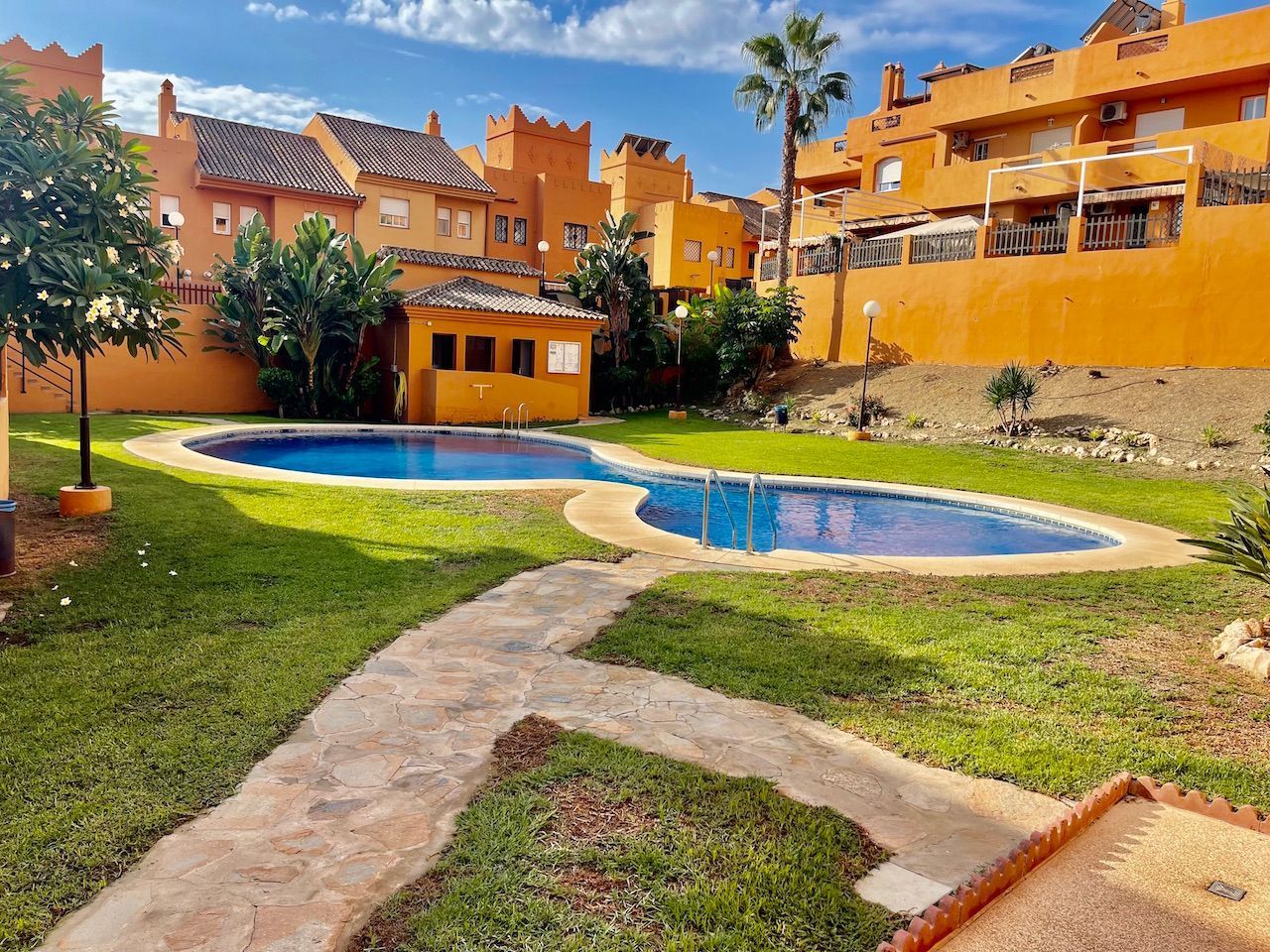 Jardí de Casa o xalet en venda en Rincón de la Victoria amb Aire condicionat, Traster i Piscina comunitària