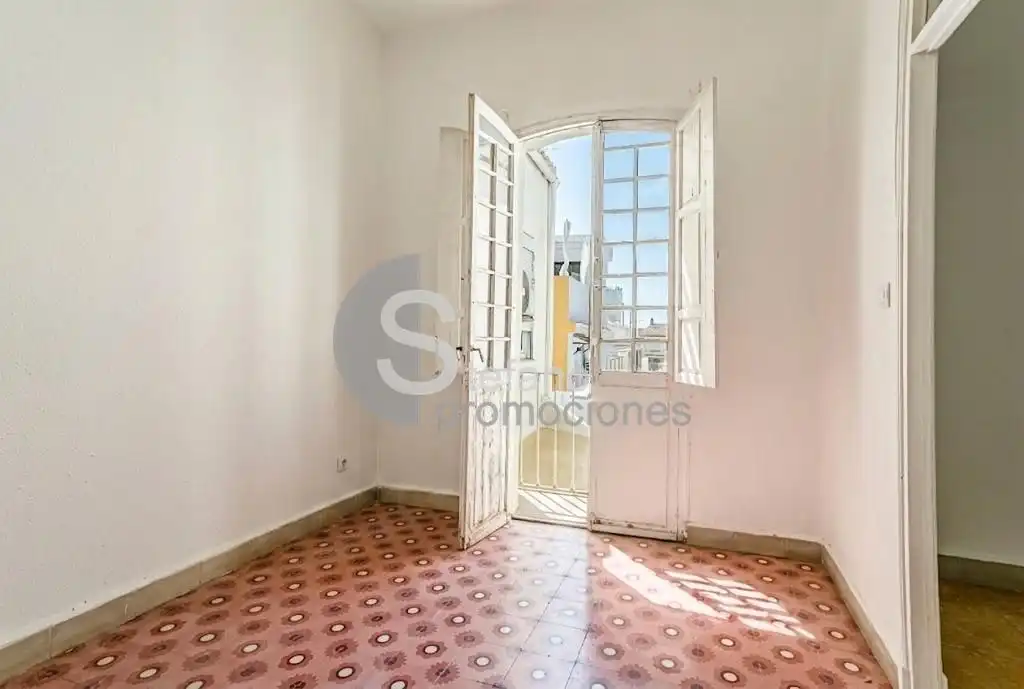 Habitación de Edificio en venta en Málaga