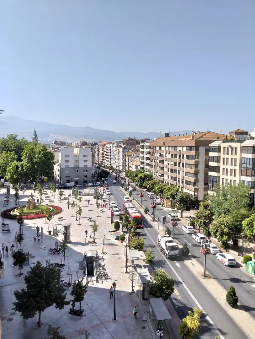Oficina amb terrassa de lloguer a Centro