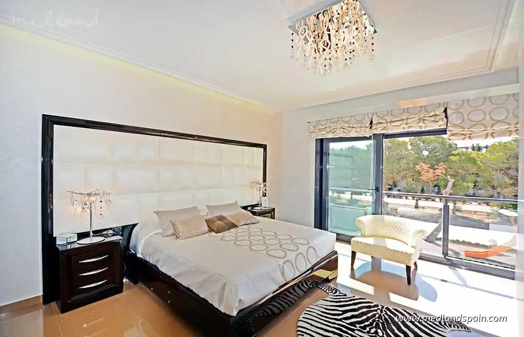 Chalet con piscina en venta en Orihuela Costa, imagen 7