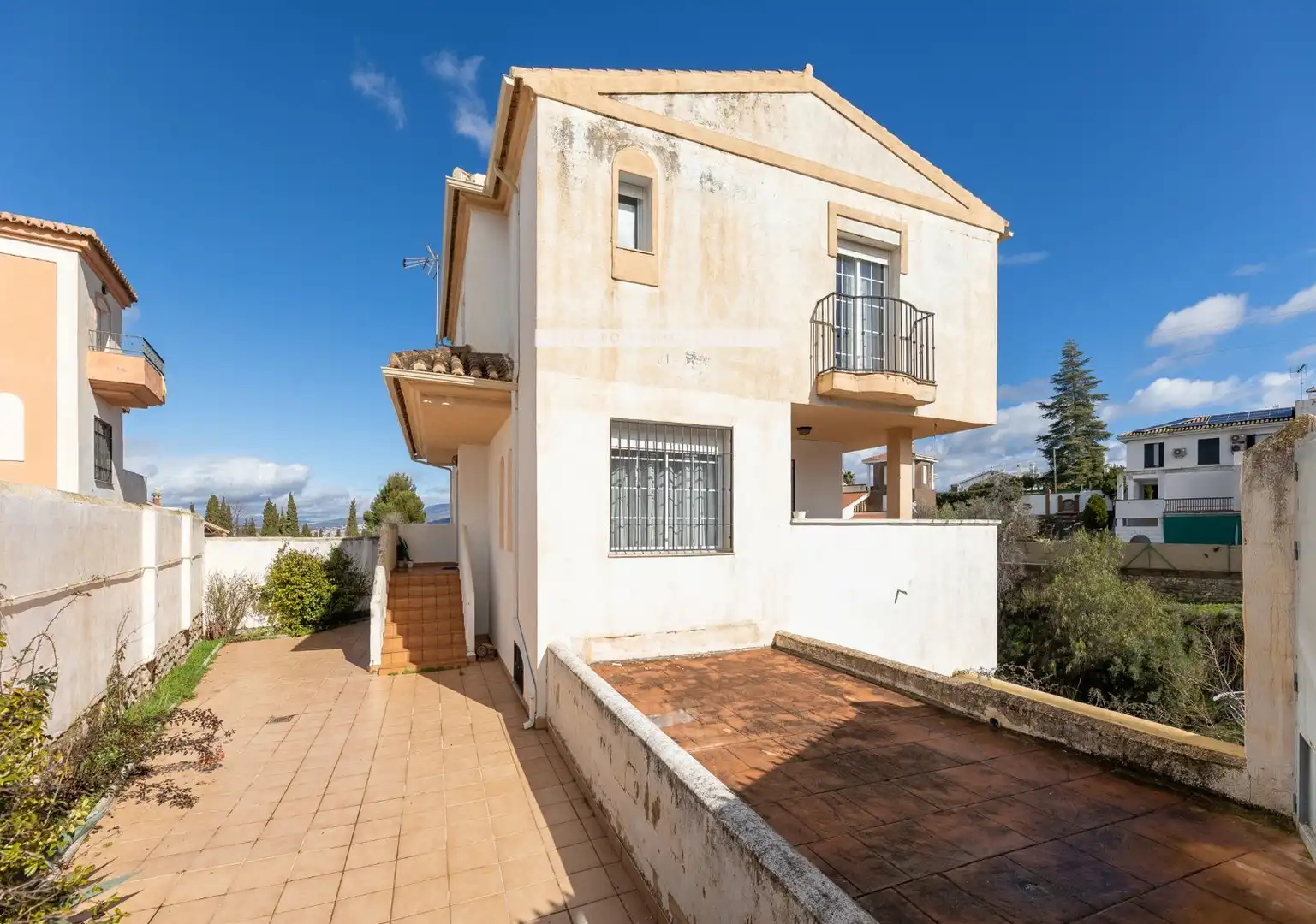 Vista exterior de Casa o chalet en venta en Gójar con Calefacción y Piscina