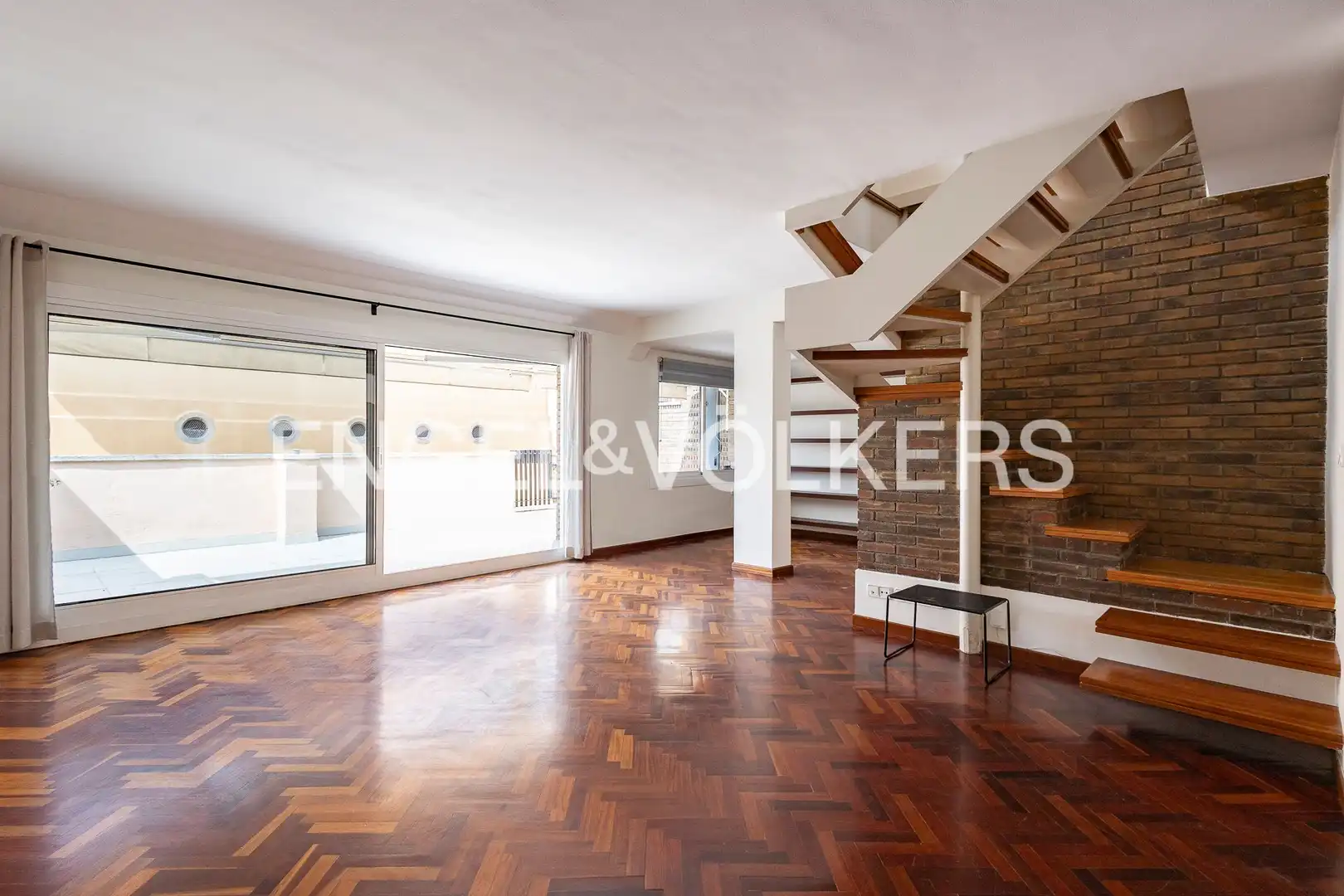 Vista exterior de Ático de alquiler en Barcelona con Aire acondicionado, Calefacción y Parquet