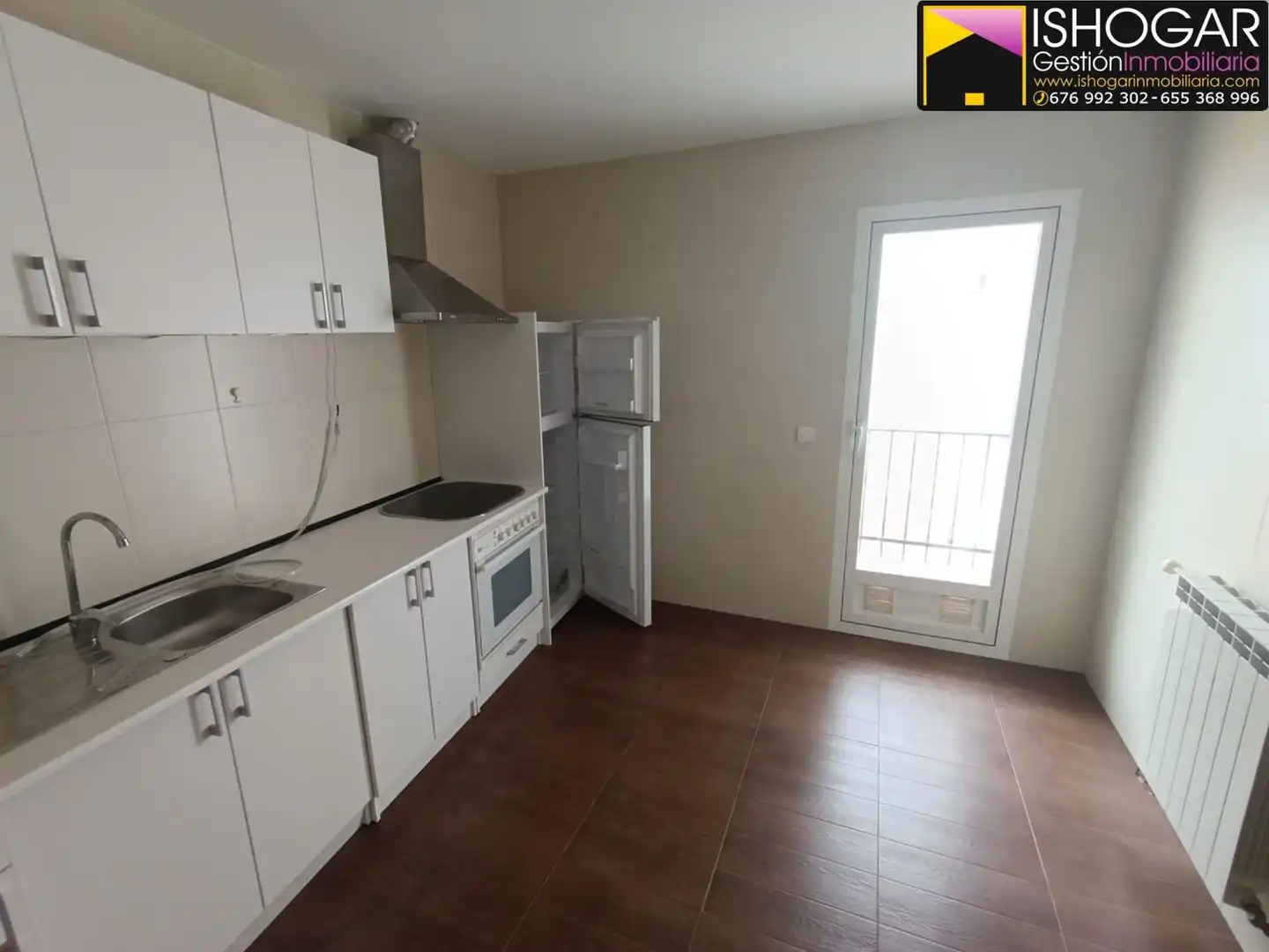 Cocina de Piso de alquiler en Valdepeñas con Aire acondicionado, Calefacción y Amueblado