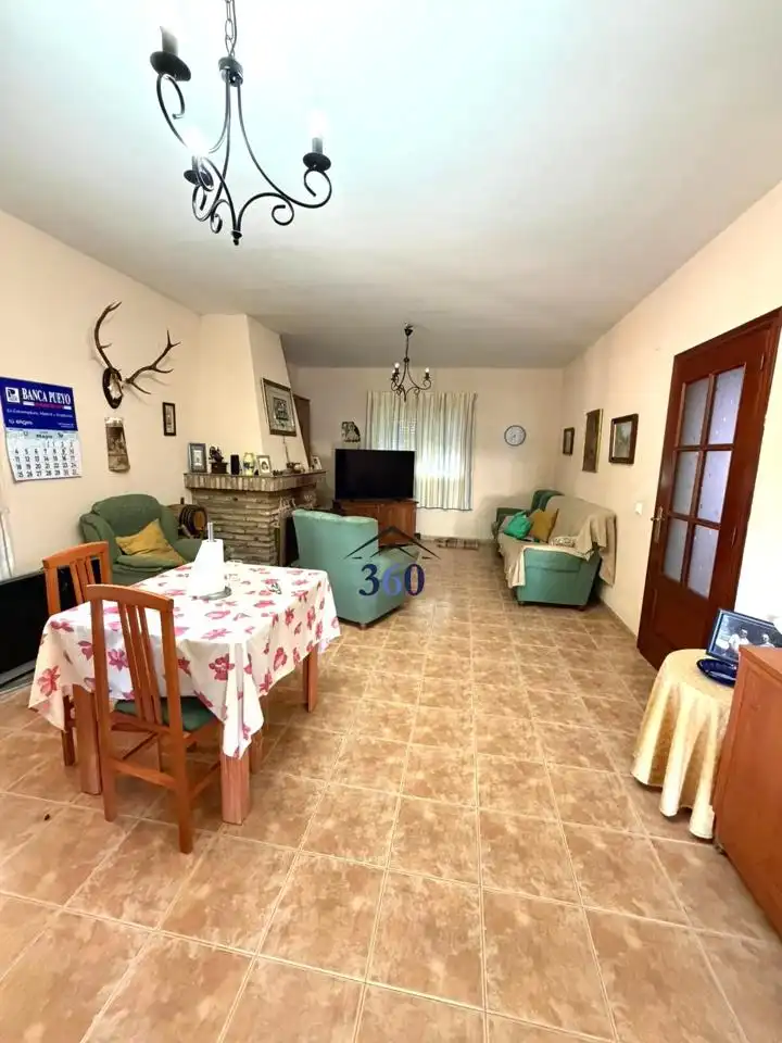 Wohnzimmer von Country house zum Verkauf in Cáceres mit Privatgarten, Terrasse und Schwimmbad