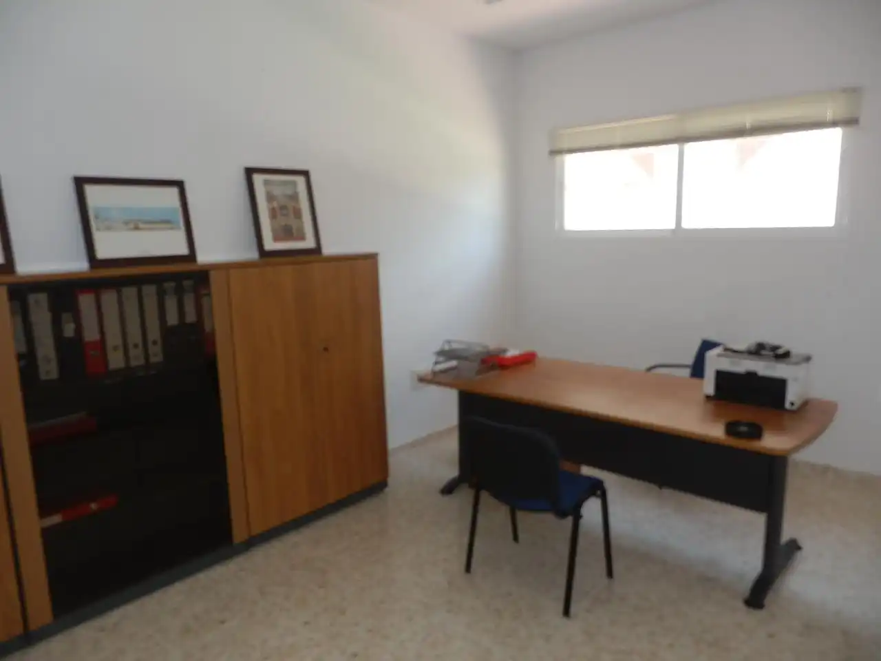 Office for rent in Badajoz  with Air Conditioner