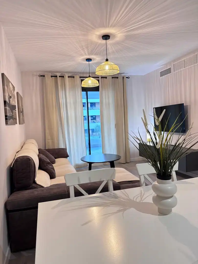 Wohnzimmer von Wohnung zur Miete in Jerez de la Frontera mit Klimaanlage, Heizung und Privatgarten