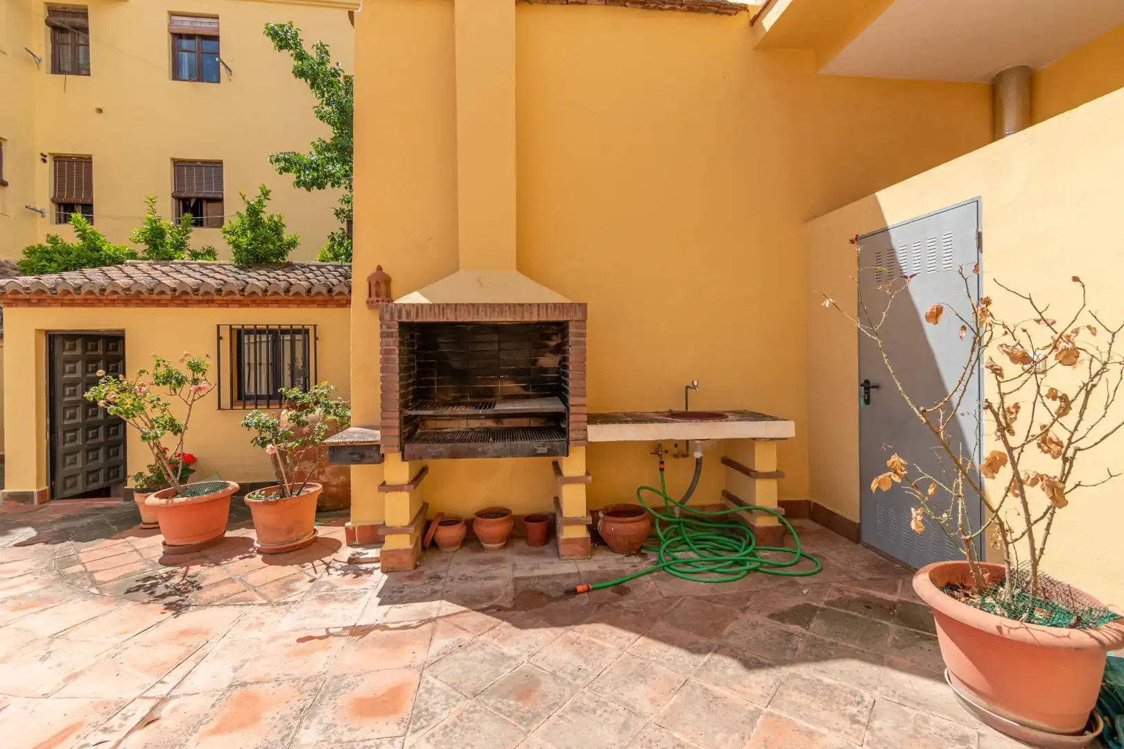 Jardí de Casa o xalet en venda en Guadix amb Calefacció, Traster i Piscina