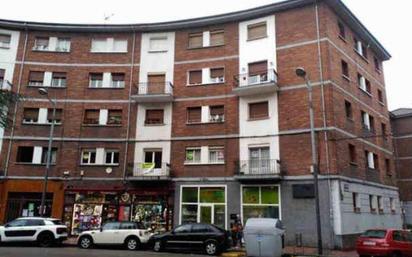 Vista exterior de Pis en venda en Mieres (Asturias)