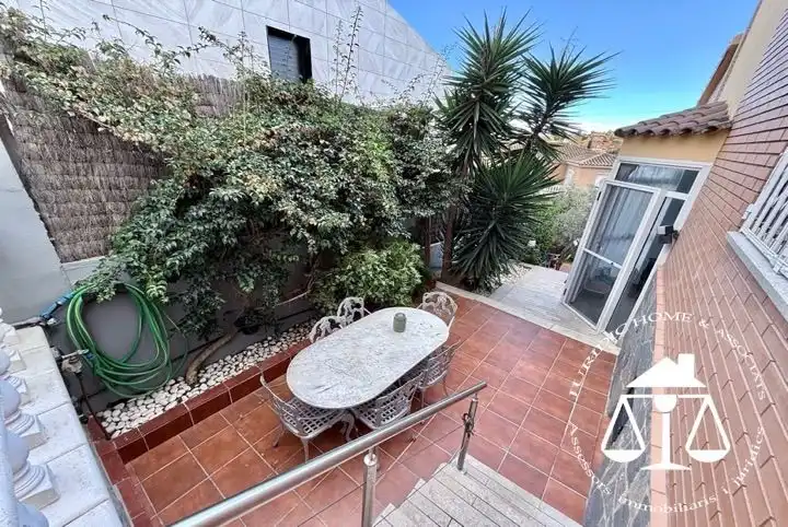 Terrassa de Casa o xalet en venda en Sant Boi de Llobregat amb Aire condicionat, Calefacció i Jardí privat