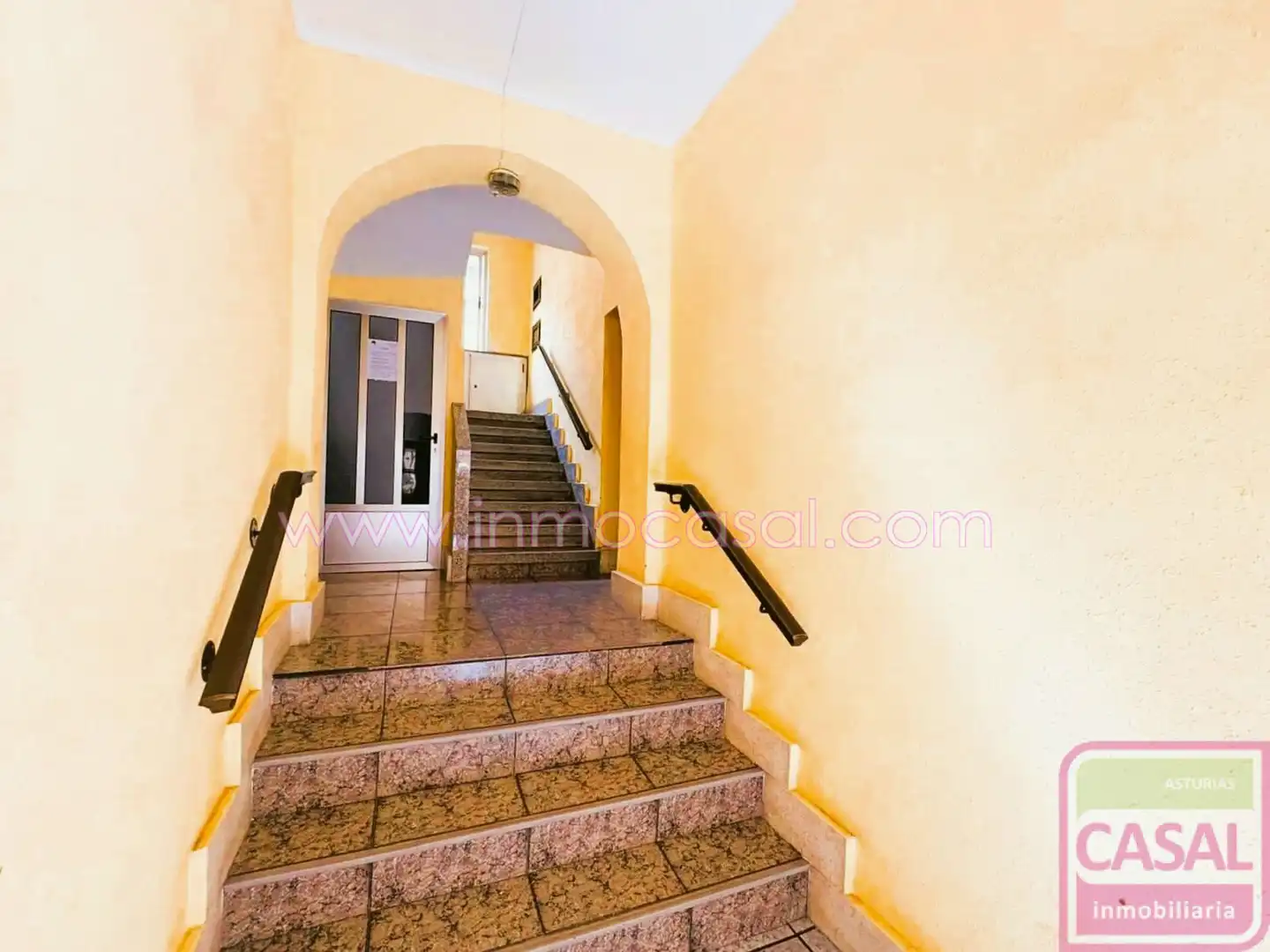 Piso en venta en Mieres (Asturias) con Calefacción y Amueblado