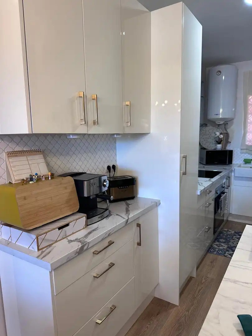 Cocina de Apartamento en venta en Marbella con Jardín privado, Terraza y Trastero