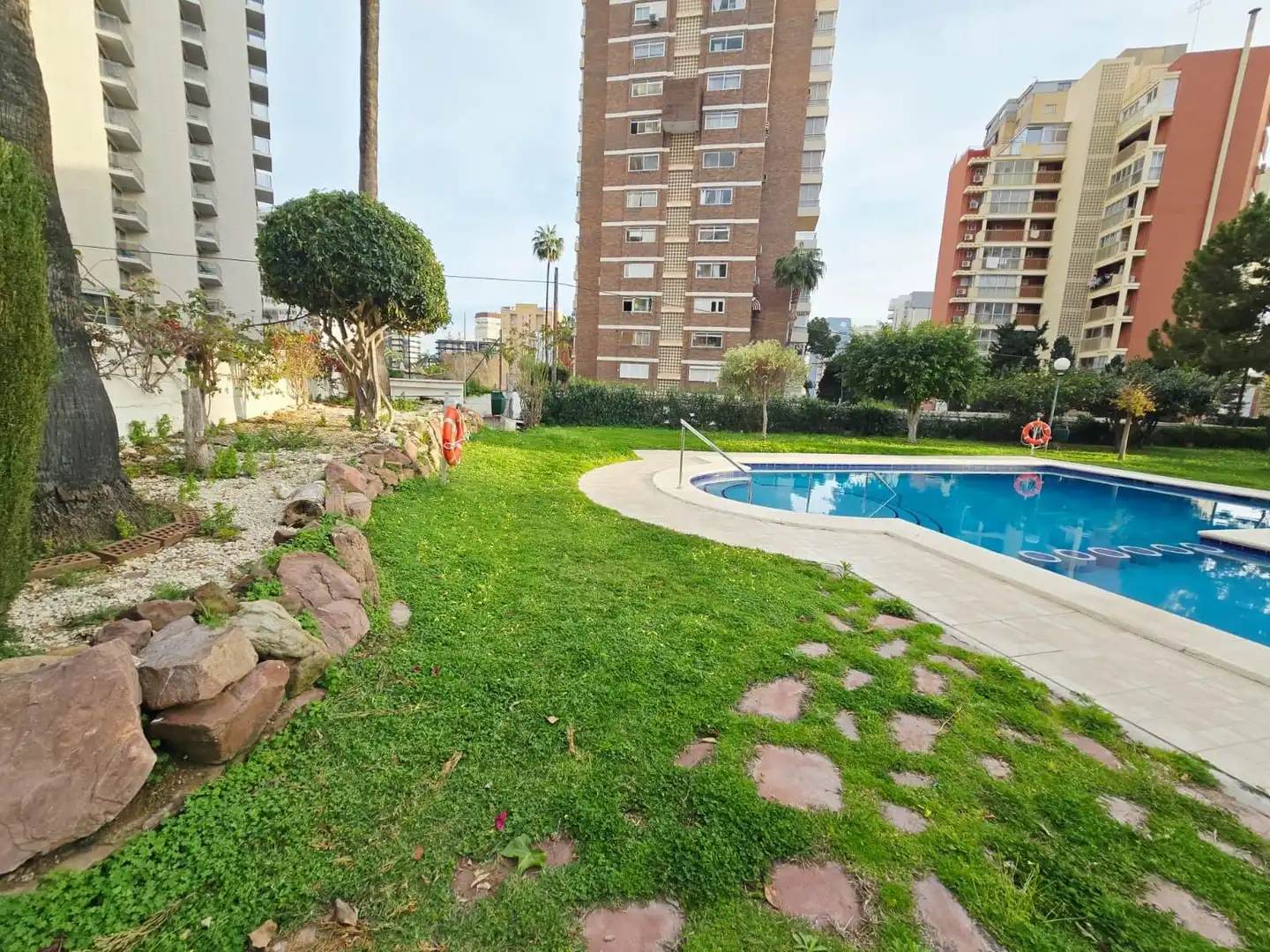 Swimming pool of Flat for rent in Benidorm  with Air Conditioner, Private garden and Terrace